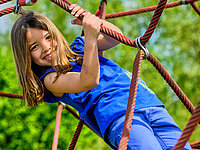 Insgesamt stehen viele Parcours zum Klettern zu Verfügung, darunter auch 3 Seilrutschen, also Spaß garantiert.